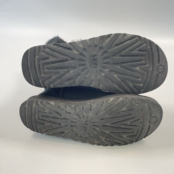 Ugg Australia Bailey Button 5803 Black Suede Sheepskin Boots Women’s Size 7 - Picture 7 of 12